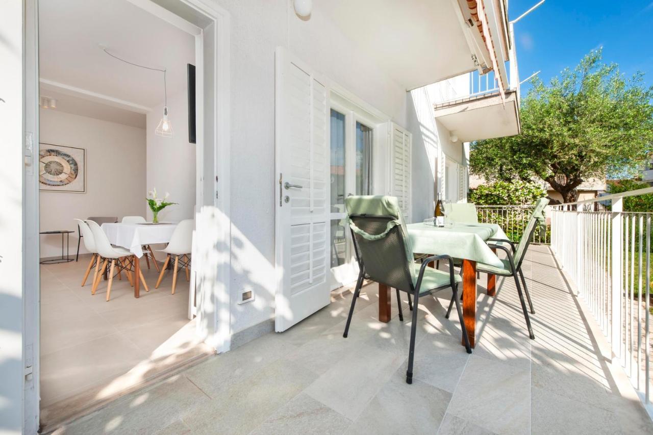 Apartments Magnolia Rovinj Buitenkant foto