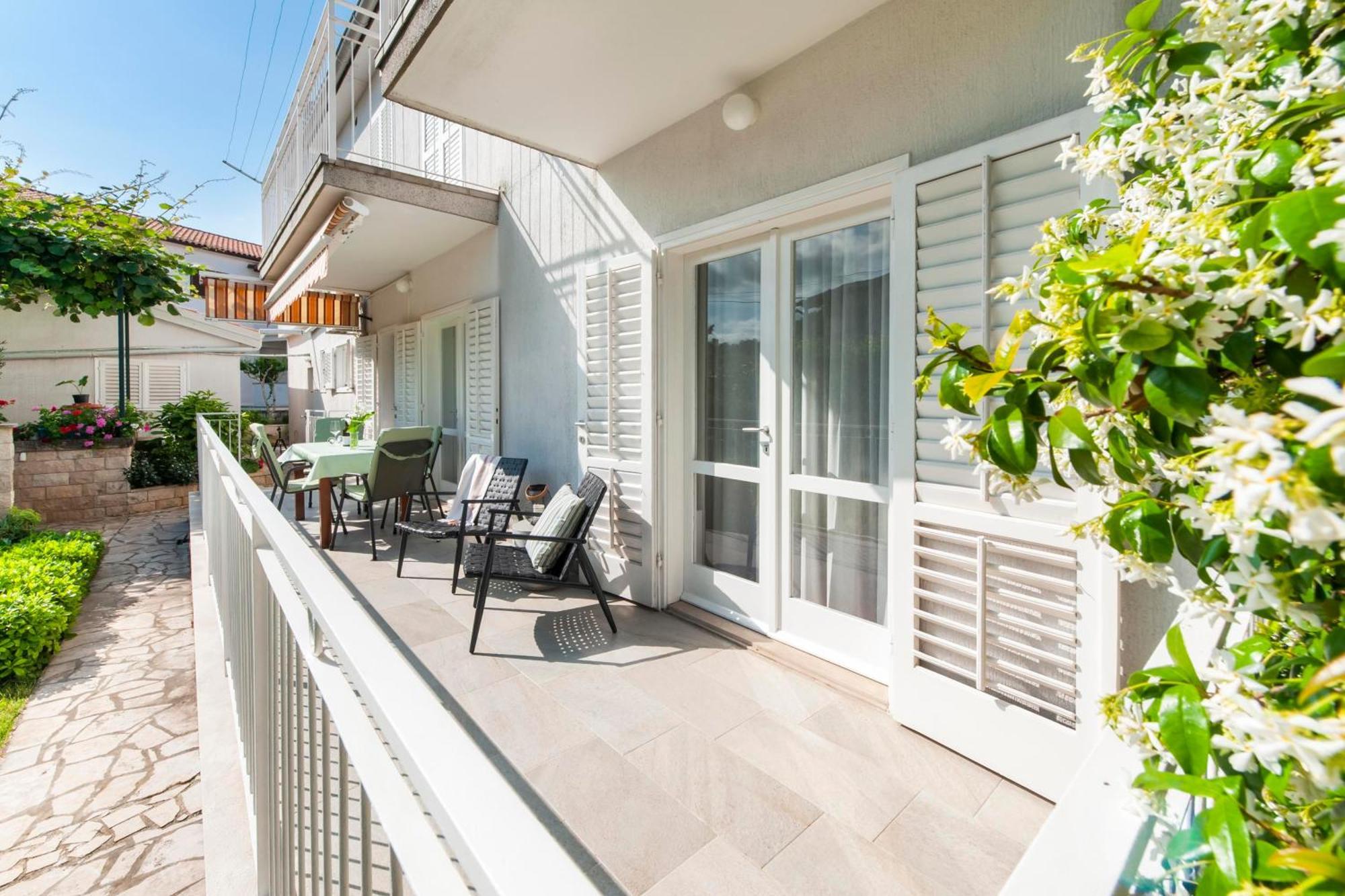 Apartments Magnolia Rovinj Buitenkant foto